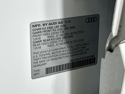 Used 2025 Audi Q3 2.0T Premium AWD/4WD image 12