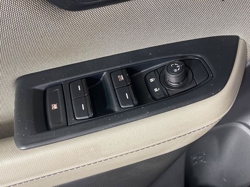 Used 2025 Subaru Forester AWD/4WD image 25