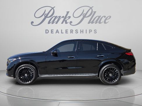Used 2024 Mercedes-Benz GLC 300 4MATIC image 2