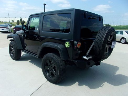 Used 2016 Jeep Wrangler Sport image 5