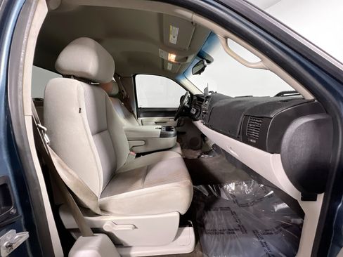 Used 2011 Chevrolet Silverado 1500 LT w/ Florida Edition RWD image 30