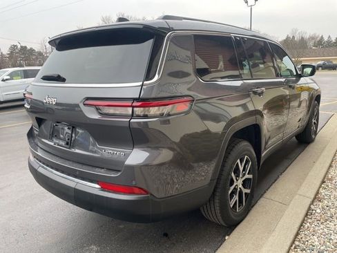 Used 2023 Jeep Grand Cherokee L Limited image 11