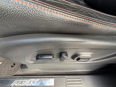 Used 2021 Nissan Titan PRO-4X w/ Pro-4x Convenience Package image 14