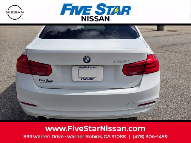 Used 2016 BMW 320i Sedan RWD image 10