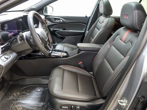 New 2026 Chevrolet Trax RS w/ Sunroof Package image 9