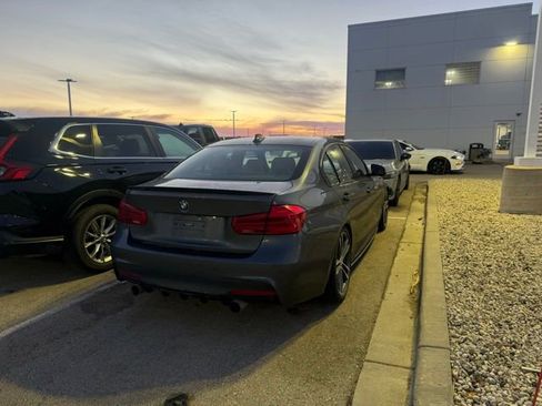 Used 2018 BMW 340i Sedan w/ Executive Package image 4