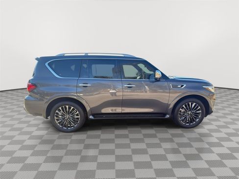 Used 2023 INFINITI QX80 Sensory w/ Cargo Package image 5