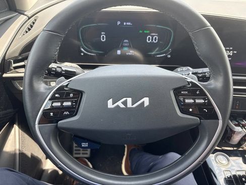 Certified 2023 Kia Niro EX Touring FWD image 25
