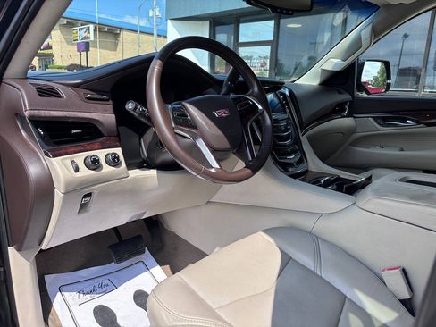 Used 2015 Cadillac Escalade Premium AWD/4WD image 15