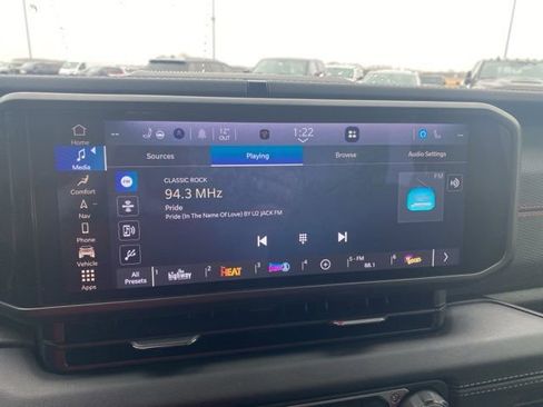 Used 2024 Jeep Wrangler Unlimited Rubicon w/ Dual Top Group image 9