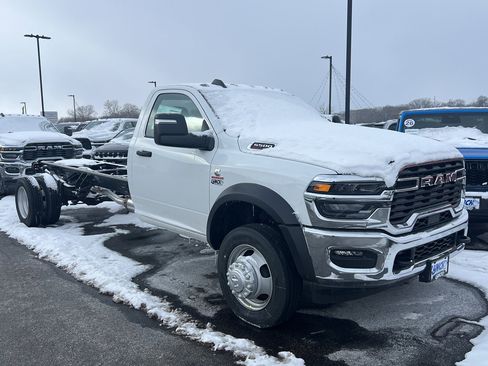 New 2026 RAM 5500 Tradesman w/ Chrome Appearance Group image 2