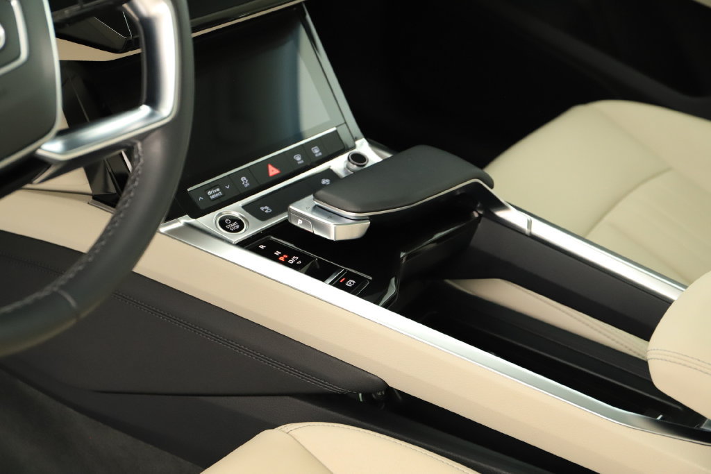 Certified 2024 Audi Q8 e-tron Premium Plus AWD/4WD image 17