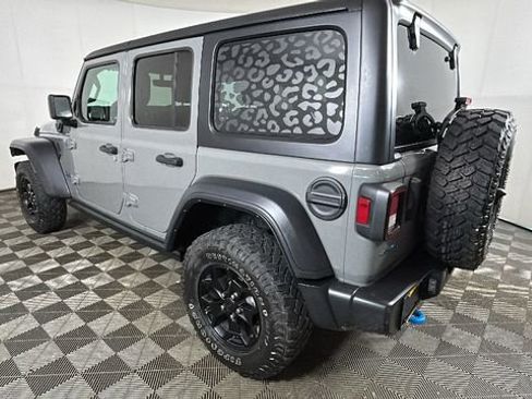 Used 2023 Jeep Wrangler Unlimited w/ Cold Weather Group AWD/4WD image 5