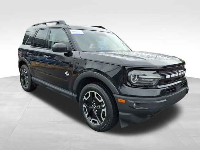 Used 2023 Ford Bronco Sport Outer Banks w/ Tech Package AWD/4WD image 14