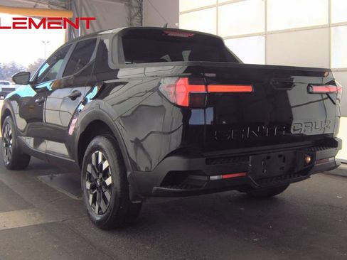 Used 2025 Hyundai Santa Cruz SE image 9