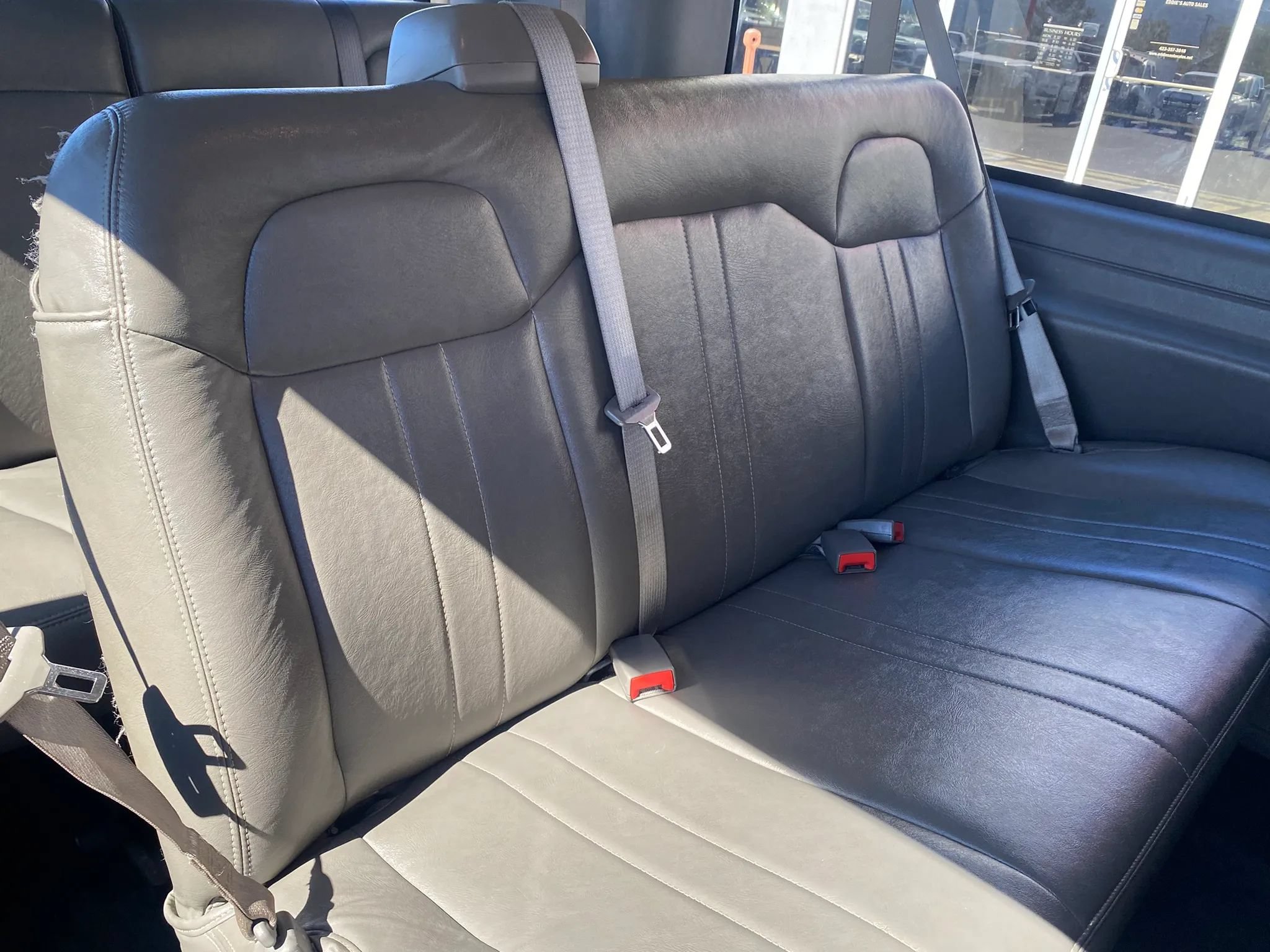 Used 2016 Chevrolet Express 3500 LS w/ Chrome Appearance Package RWD image 26