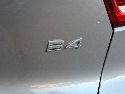 New 2026 Volvo XC40 B4 Plus w/ Climate Package image 6