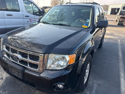 Used 2011 Ford Escape XLT w/ 203A Rapid Spec Order Code image 11