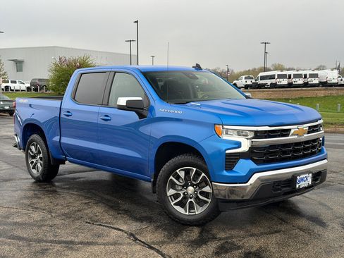 Used 2025 Chevrolet Silverado 1500 LT AWD/4WD image 5