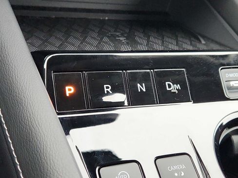 Certified 2025 Nissan Murano SV image 14