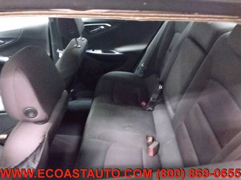 Used 2020 Chevrolet Malibu LT image 11