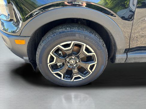 Used 2025 Ford Bronco Sport Outer Banks w/ Outer Banks Tech Package+ AWD/4WD image 33