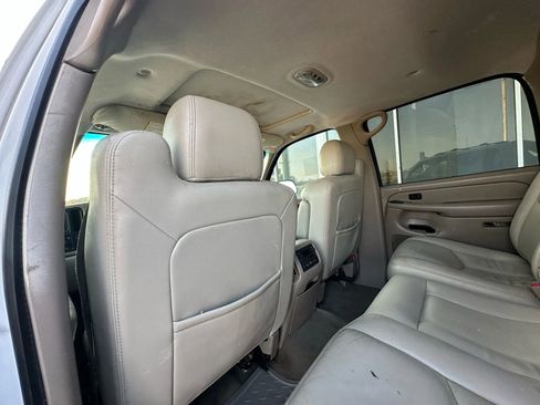 Used 2005 Chevrolet Avalanche Z66 w/ Sun And Sound Package image 13