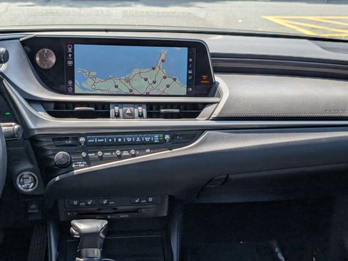 Used 2019 Lexus ES 350 w/ Premium Package FWD image 18