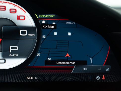 Certified 2022 Ferrari Roma image 33