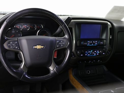 Used 2017 Chevrolet Silverado 1500 High Country image 4