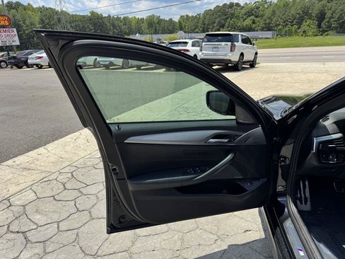 Used 2019 BMW 530i w/ M Sport Package RWD image 6