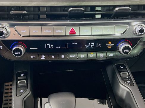 Used 2023 Kia Telluride SX Prestige X-Line AWD/4WD image 16