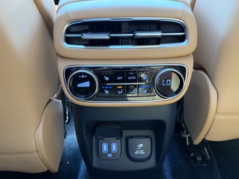 Used 2024 Genesis GV80 3.5T w/ Prestige Package AWD/4WD image 35