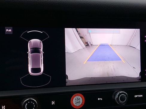 Certified 2023 Porsche Macan Turbo image 26