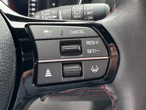 Used 2025 Honda Pilot Black Edition image 29