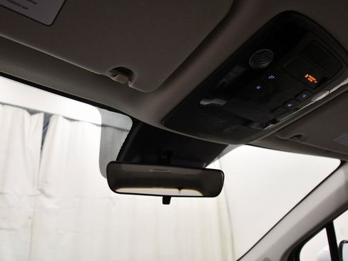 Certified 2024 Kia Carnival LX image 29