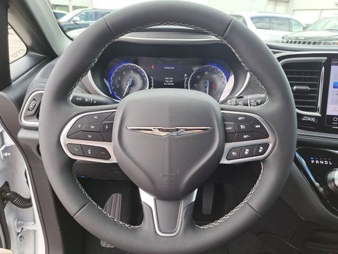New 2026 Chrysler Pacifica Select FWD image 18