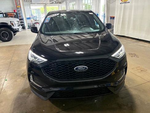 Certified 2024 Ford Edge ST-Line AWD/4WD image 3