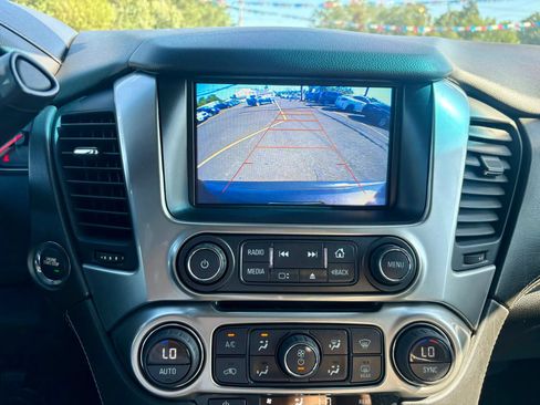 Used 2016 Chevrolet Suburban LT w/ Luxury Package AWD/4WD image 36