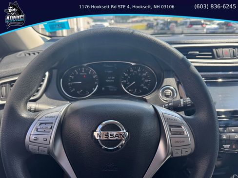 Used 2015 Nissan Rogue SV image 19