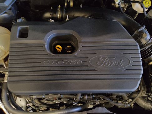 Used 2020 Ford Escape Titanium image 30