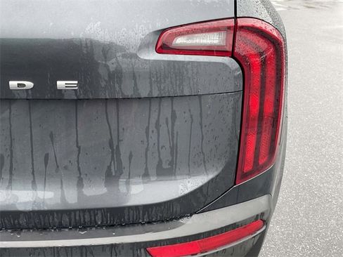 Certified 2022 Kia Telluride LX image 11