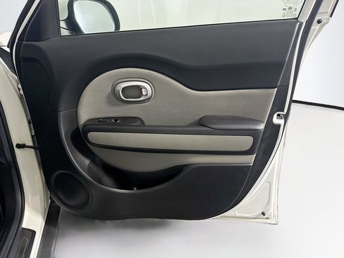 Used 2017 Kia Soul w/ Convenience Package FWD image 30