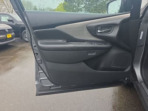 Used 2016 Nissan Murano Platinum w/ Platinum Technology Package image 17