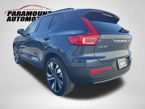 Used 2026 Volvo XC40 B4 Plus w/ Climate Package FWD image 5