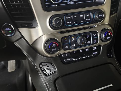 Used 2019 GMC Yukon Denali w/ Denali Ultimate Package AWD/4WD image 27