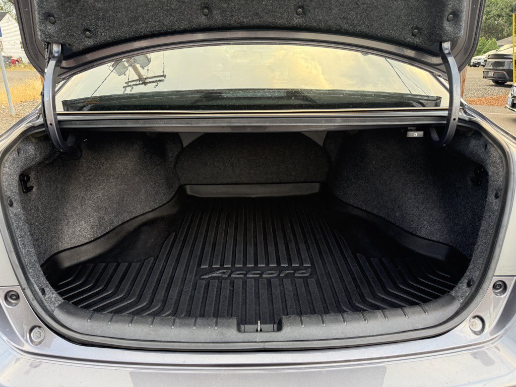 Used 2013 Honda Accord EX-L image 35