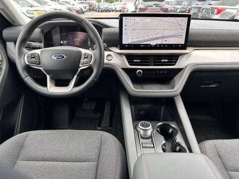 Used 2026 Ford Explorer Active AWD/4WD image 17