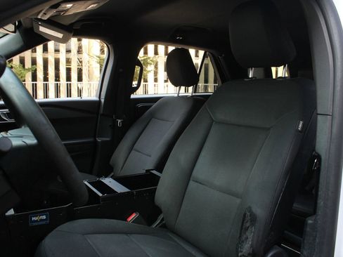 Used 2021 Ford Explorer 4WD Police Interceptor image 16
