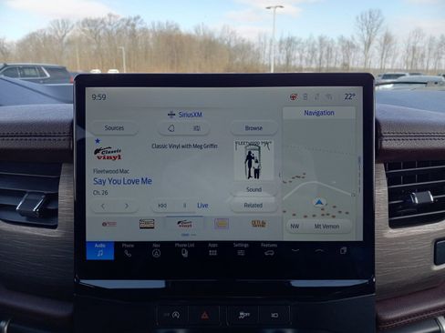 Used 2024 Ford Expedition Limited image 21